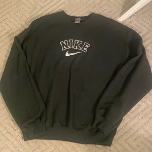 green nike vintage crew neck